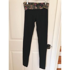 Victoria Secret Women’s Leggings Small Long